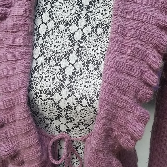 Purple ruffled sweater - Picture 3 of 7